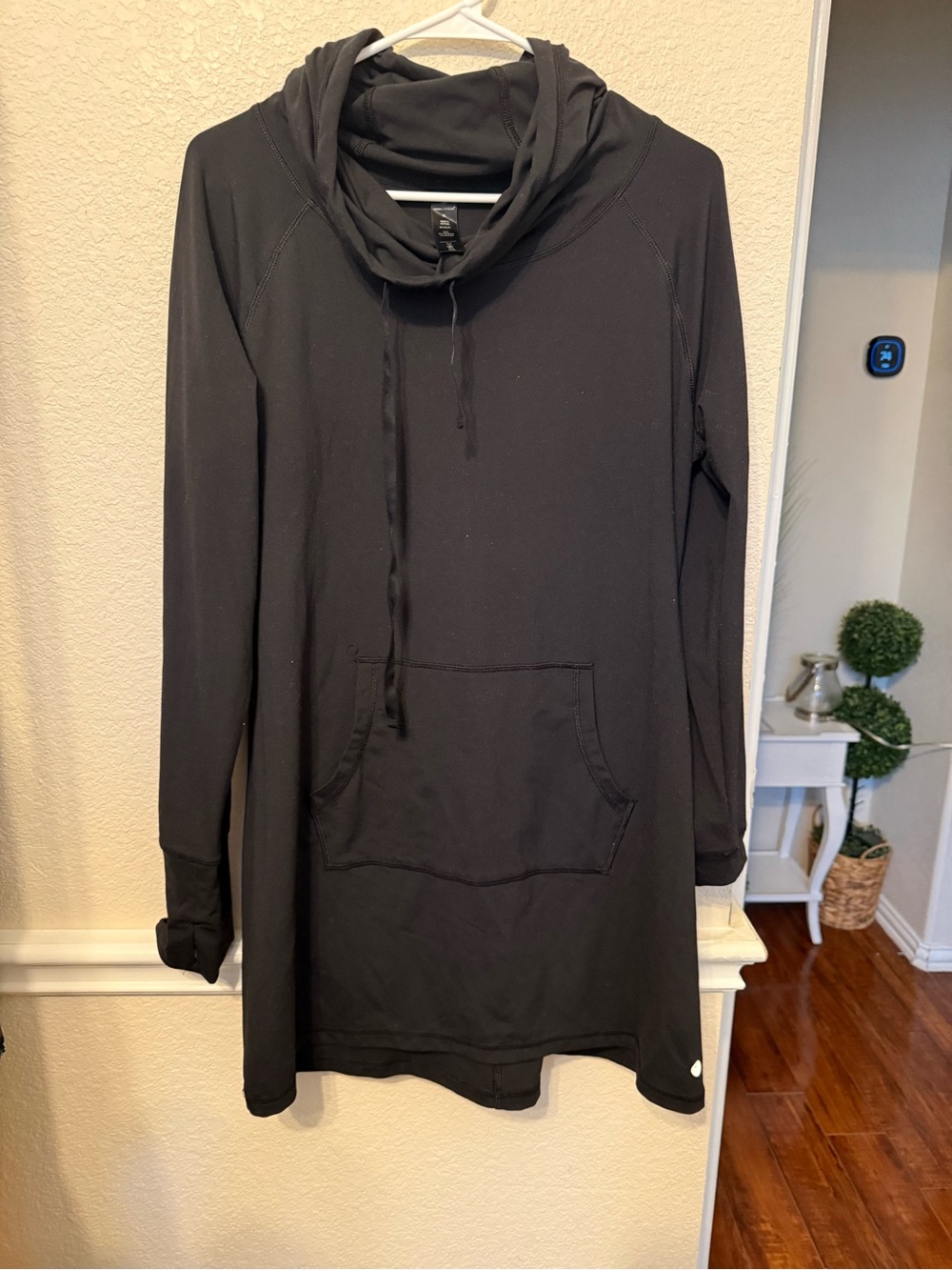Yogalicious XL Black Long-Sleeve Cowl Neck Dress with Kangaroo Pocket